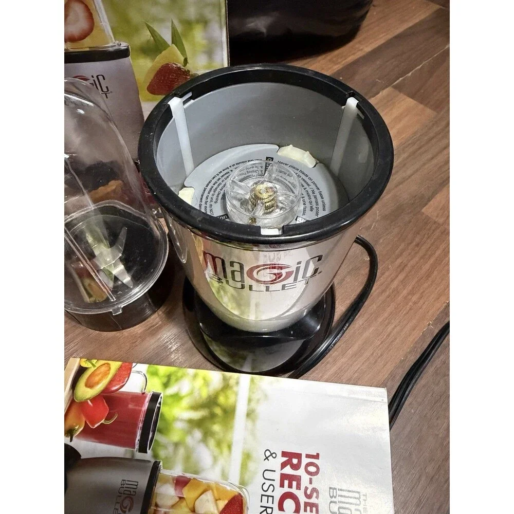 Magic Bullet Personal Blender 250W 18oz Silver/Black Cups Lids MBR1101 -9pieces